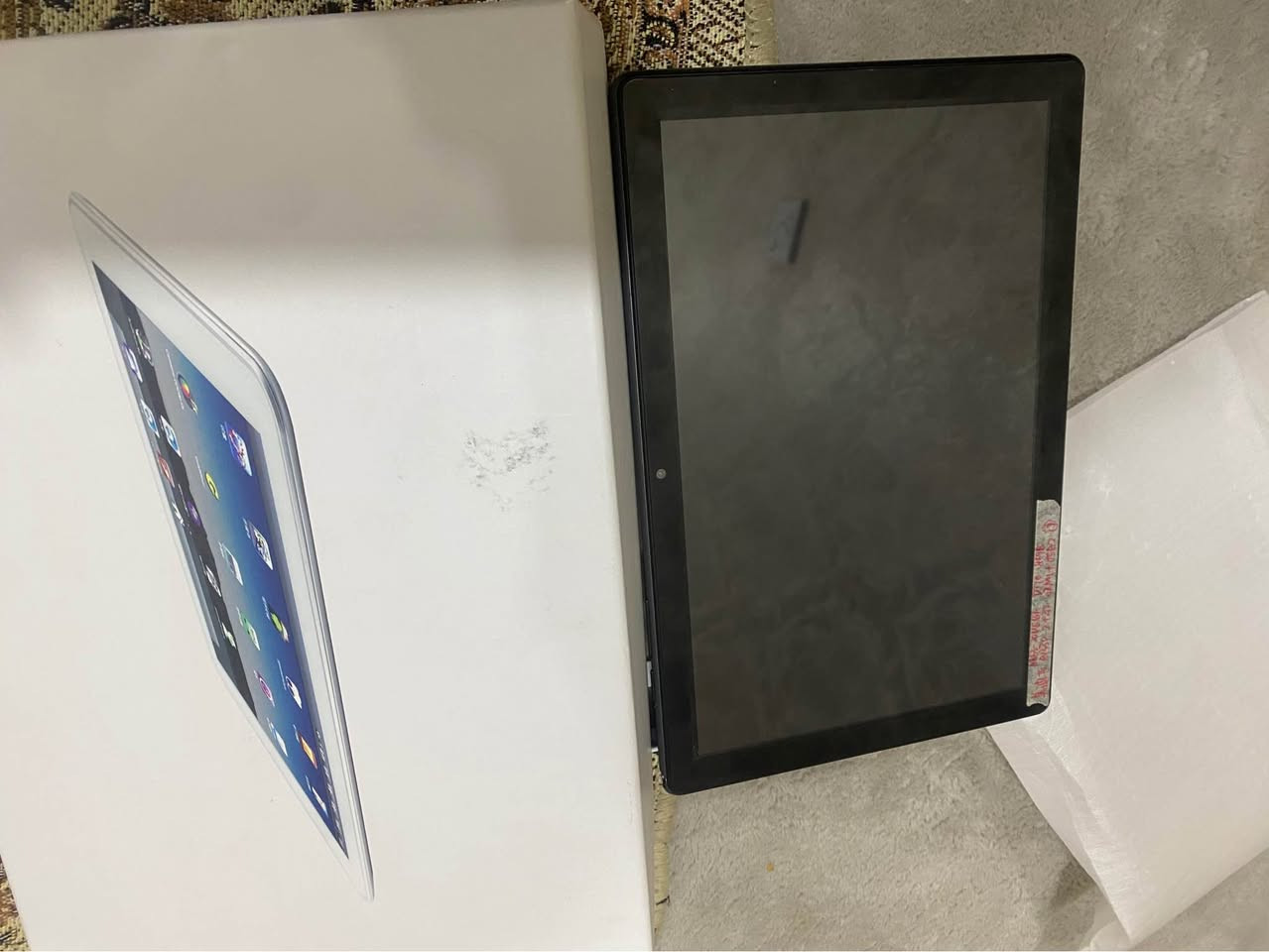 تابلێتی Q-Link مۆدێل DT10 بۆ فرۆشتن
شاشە: 10.1 ئینج IPS (قەبارە گەورە و ڕوون)
سیستەم: ئەندرۆید 13 (وەشانی نوێ).
میمۆری: 32GB (پشتگیری میمۆری دەرەکی دەکات).
ڕام: 2GB.
پاتری: 5000mAh (بۆ ماوەیەکی باش بەرگە دەگرێت).
پەیوەندی: وایفای 6 و بلوتوز 5.2 (خێراییەکی باشی هەیە لە ئینتەرنێت).
تێبینی: زۆر گونجاوە بۆ خوێندنی ئۆنلاین، یوتیوب، و بەکارهێنانی سۆشیاڵ میدیا.

نرخ: [٠٠٠ ٣٥]
شوێن: سلێمانی. السليمانية, العراق


**إذا كنت صاحب هذا الإعلان وتريد حذفه لأي سبب، رجاءا أرسل رسالة إلى الدعم الفني**