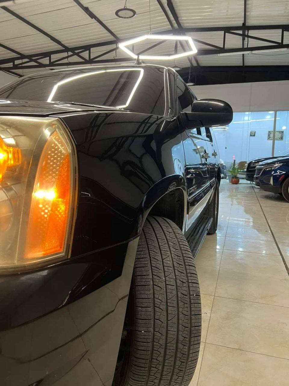 للبيع ... سيارة جمسي ملكي vip(ادوات) دنالي موديل ٢٠٠٨
فول مواصفات..
- فتحه قمارة بانوراما
-جنطة كهربائي
- تشغيل عن بعد
-كشنات كهرباء
-ارضيه دوشمه جلد
-حساسات
-تبريد وتدفئه
-داخل اوف وايت
-منظومة غاز اصليه وتانكي ابو ١٠٠ (غاز و بانزين)
-مكينه وكير مكفولات
-صاجات
-داخل ملكي جام الخلفي تضليل ملكي
- ٦ راكب
-تبريد ثلج امامي خلفي 
-شاشة عرض امامي خلفي (اندرويد)
-جنطه كهرباء 
-مري جانبيه شفط
-سستم صوت سماعات Boos
-كاميرا خلفيه
-حجم المحرك ٨ سلندر ٦٢٠٠
-تخم تاير كارتون
-اللون اصل ذهبي تغير شركة خليجي اصل للاسود
-وبعد هواي مواصفات سياره عالشركه مواصفاتها ومعروفه مواصفات الدنلي سياره مال جناي ومكفوله من الضربه والتبديل

للاستفسار الاتصال واتساب على الرقم التالي
***********
