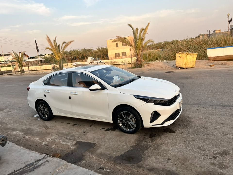 السلام عليكم.

كيا كي ثري K3 موديل2024

كفاله عمامه

تجميع الصين

فول مواصفات

محرك 1500 دبل نوزل 

رقم اربيل 

ماشية “56الف

🔴المواصفات 

✅️فتحة

✅️شاشه كامرة 

✅️تحكم ستيرن جهتين 

✅️بصمه 2 أبواب و بصمه تشغيل

✅️شاحن تايب سي شحن سريع 

✅️كير طياره 

✅️شاشه بالكير

✅️لايت لد زينون 3 عدسات متحركة + الخلفي هم لد متصل 

✅المري الجانبية بيها ️اشاير 

✅️صندوك ذكي بصمة ( يفتح عند الاقتراب )

✅️سايد بريك بصمة

✅️أوتو هولد (auto hold)

✅️درايف مود 4 وضعيات

وبيها بعد مواصفات 

السعر 143

السيارة في البصره ابو الخصيب
للأستفسار اكثر الاتصال على الرقم ***********

