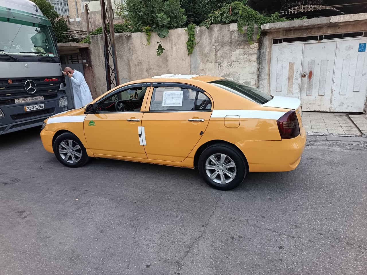 سلام عليكم ليفان 620 رقم بغداد انكليزي هزه جديده السنوية جديده جديدة هيئه وغرامات صفر شرط الوكاله والتحويل السياره جاهزه مل رزق مكينة كورلا كير عادي كهربائيات كلها شغاله تبريد جديد عينه كلج جديد بيها صبغ صفحتين جماليه بدون دواخل شاشة كاميرا مكان السياره حي زهور السعر 42 وبيها مجال *********** او ***********
