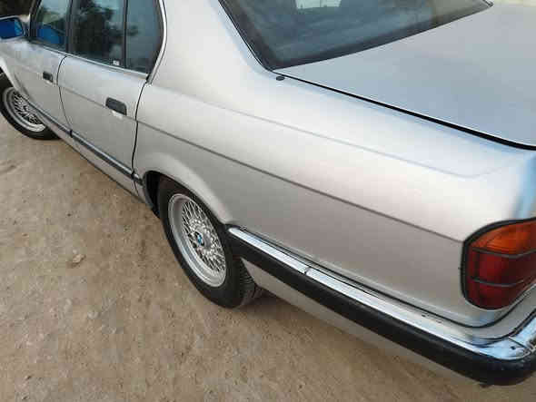 سلام عليكم بلا زحمه عليك اقرأ المنشور زين وخابرني وبيك خير ودلل BMW موديل 1993 رقم بغداد باسمي اني وكال او تحويل حاضر مكينه حداديه تايرات كفاله بس الگير اذا بارده السيارة ثكيل بس تشتغل شويه طبيعي سلايت شغال كهربائيات ماكو اي جطل كله شغاله تبريد شغال منظومة مي جديده مال جناي مو تلزيك السعر 45 وبيه مجال ***********
