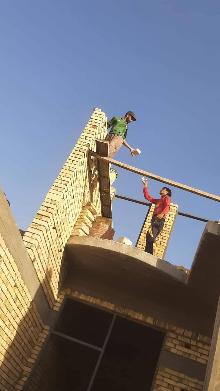 سلام عليكم  خلفة بناء متفرق حاليا اشتغل بسعار مناسبه التواصل *********** نتصال
