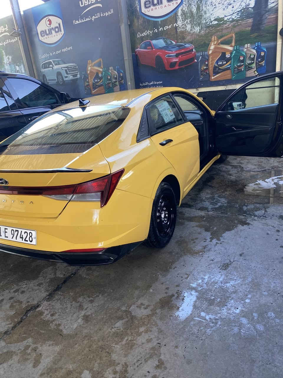 السلام عليكم النتره ورد امريكي مديل 22 سياره جديده معنه الكلمه ماشيه 77 ميل   بيه منضومه غاز مكينه دوش 2000 حدثه حلو جملغ الخلفي  سياره  جهزه من كلشي من تيرات جديد باتري جديد تبريد ثلج ❄️❄️❄️. منضومت زنون اصفر. حدايده جديده. سياره حلوه اني اتكفل الغرامات ولهيهه. السعر المطلوب.   145 وبيه مجال. العنون السياره نجف.  ولعنده مراوس  ب ٢٠ لنتره استفسار *********** وبيه سمعات دمام اصيات سعرهن 400 دولار ويا السياره
