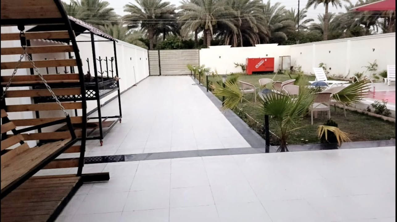 مـزرعــة أبــراك –  
🌿 الشفت الكامل الصباحي:  200 الف
🌿 الشفت الكامل المسائي: 275 الف

🌿 والخميس مسائي 350

🌿 الجمعه صباحي 250

والمسائي 325

---

📍 الموقع:
بغداد – الدورة – البوعيثة (بعد مرقد الشيخ زوين)
🚗 على بُعد 15 دقيقة فقط من
---
🏡 مزرعة أبراك… رفاهية بكل تفاصيلها:
✨ بناء حديث نظيف بالكامل
🌸 حديقة واسعة مزروعة بالورود والأشجار
💦 مسبح بتعقيم وفلاتر حديثة
🔥 جلسة شواء خارجية رومانسية
⚡ كهرباء 24 ساعة
🚻 صحيات غربية حديثة
🏓 ألعاب للكبار – 🎠 ألعاب للأطفال
---
🧧 كل شخص إضافي: 15 ألف دينار
🛑 الشروط:
🚫 ممنوع إدخال الخمور
🚫 الإدارة غير مسؤولة عن الغرق
---
✅ موثوقة عبر تطبيق “أجرلي”
📲 للحجز والاستفسار:
📞 ***********
