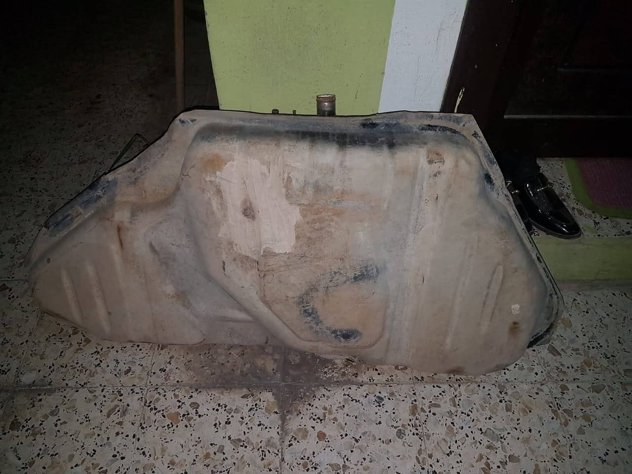 للبيع غراض أوبل فكترا بسعر مناسب العنوان كركوك رقم الهاتف ***********
