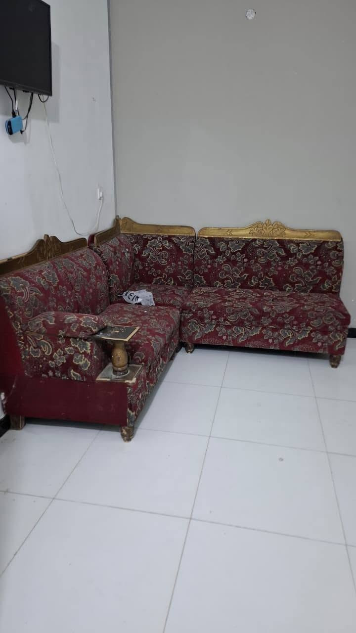 غراض مستخدمه للبيع
طباخ 4 عيون مصري 150 الف
طخم 7 اشخاص 50 الف
كاونتر المنيوم 1.5 م 100 الف
كنتور خشب 3 طلاكات وميز مرايه 75 الف
ساحبه 25 الف
كيزر 25 الف
جربايه 15 الف
اذا الغراض كلهن 350 وبيهن مجال


**إذا كنت صاحب هذا الإعلان وتريد حذفه لأي سبب، رجاءا أرسل رسالة إلى الدعم الفني**