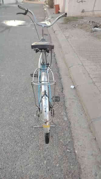 السلام عليكم بيسكل للبيع حجم 26تيرات وره كدام جديد بيرك وره شقال بيسكل نضيفف السعر 60 او بي مجال شراي اتصل ما جوب خاص***********
