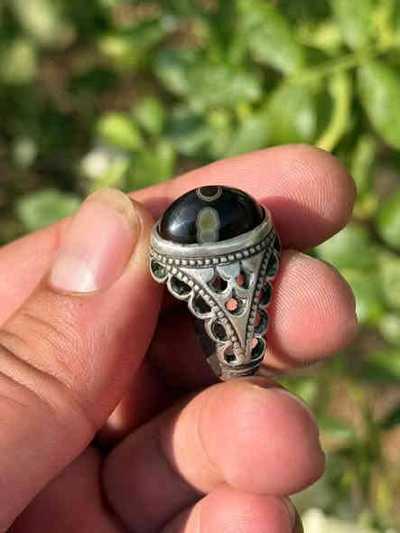 سليماني احمر عين صريحة مصور شخص واقف قياس 21
***********
يوجد خدمةً توصيل لجميع المحافظات
