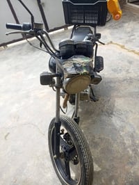 دراجة البيع النوع هوشه موديل 2018 بيه وراق بعده شركه  07813322597