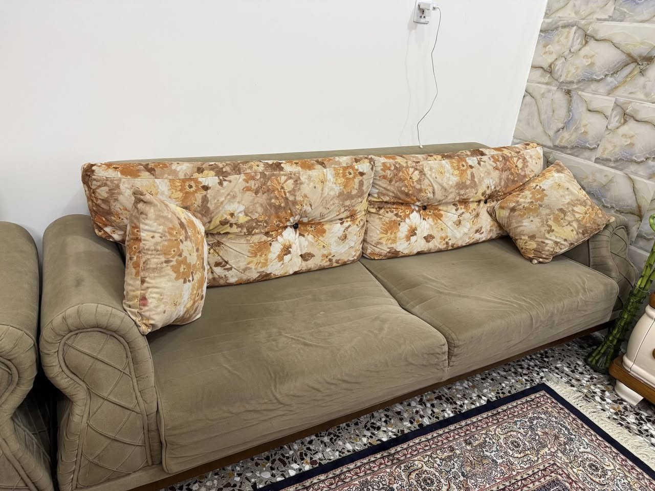 السلام عليكم
للبيع تخم قنفات مكون من 5 قطع نظيف 
سعره 350 الف مكاني شارع فلسطين


**إذا كنت صاحب هذا الإعلان وتريد حذفه لأي سبب، رجاءا أرسل رسالة إلى الدعم الفني**