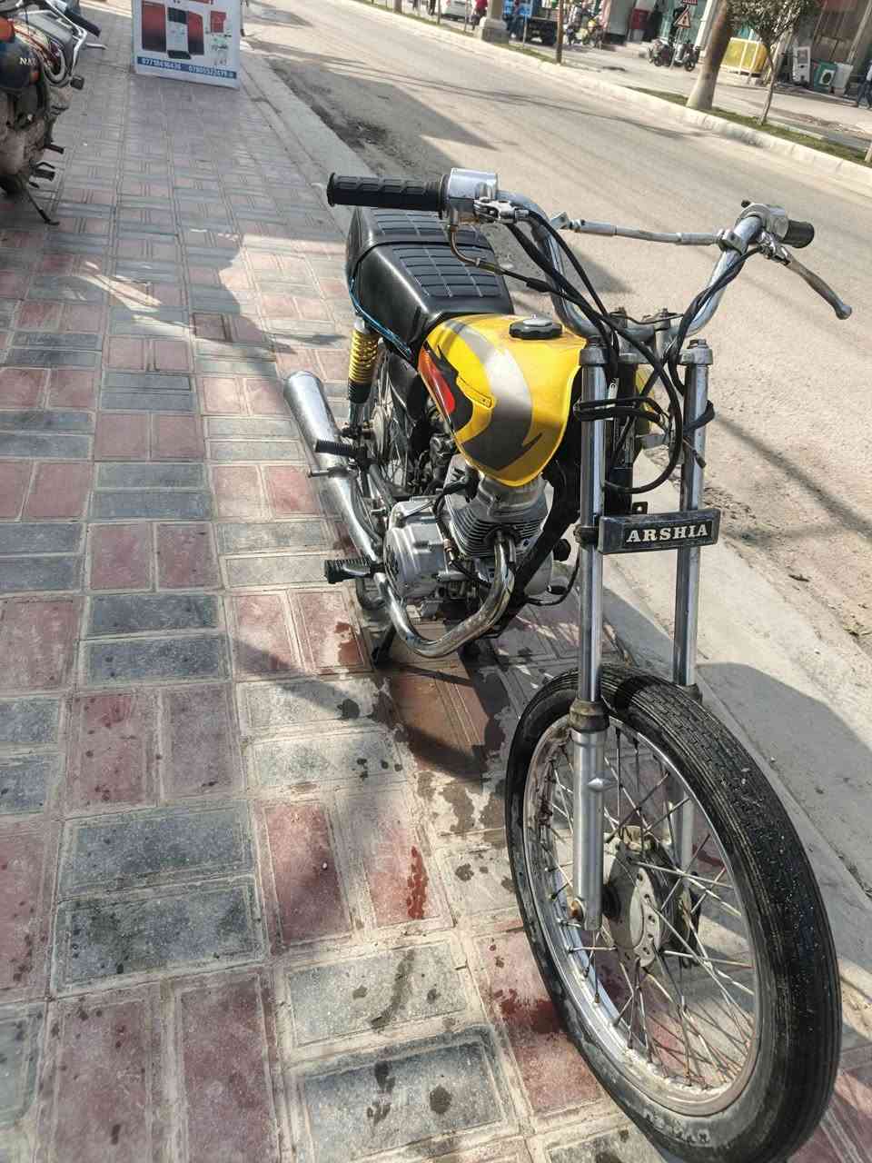 من رخصة الادمن للبيع موديل ٢٠١٦ ارشا اوراق اصولي مكينه مفتوحه مره وحده تجفيد جديد السعر ٣٥٠ او بيه مجال بسيط ***********
