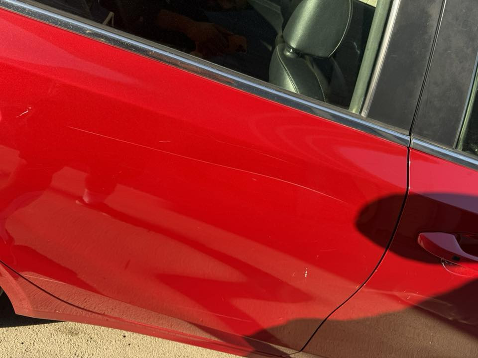 سلام عليكم
فورتي موديل 2019 

فول EX عده فتحه 

محرك 2000

فول تحكم 

تبريد قطعتين كشنات تبريد تدفئة

ماشية 137 

ربع ما تصرف عليهه 

بدون حادث وبدون ير باك 

شخط بلجاملغ  الامامي والباب

ومصلح بل شركة بأمريكا 

للستفسار *********** 

عنونهه الغزالية 

غير متواجد على النت 

سعرهه 138 ورقة
