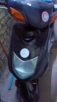 سكنس  نثية متروكه صايرها شهرين دراجه تايرات جدد نقصه فقط هندر او باتري...