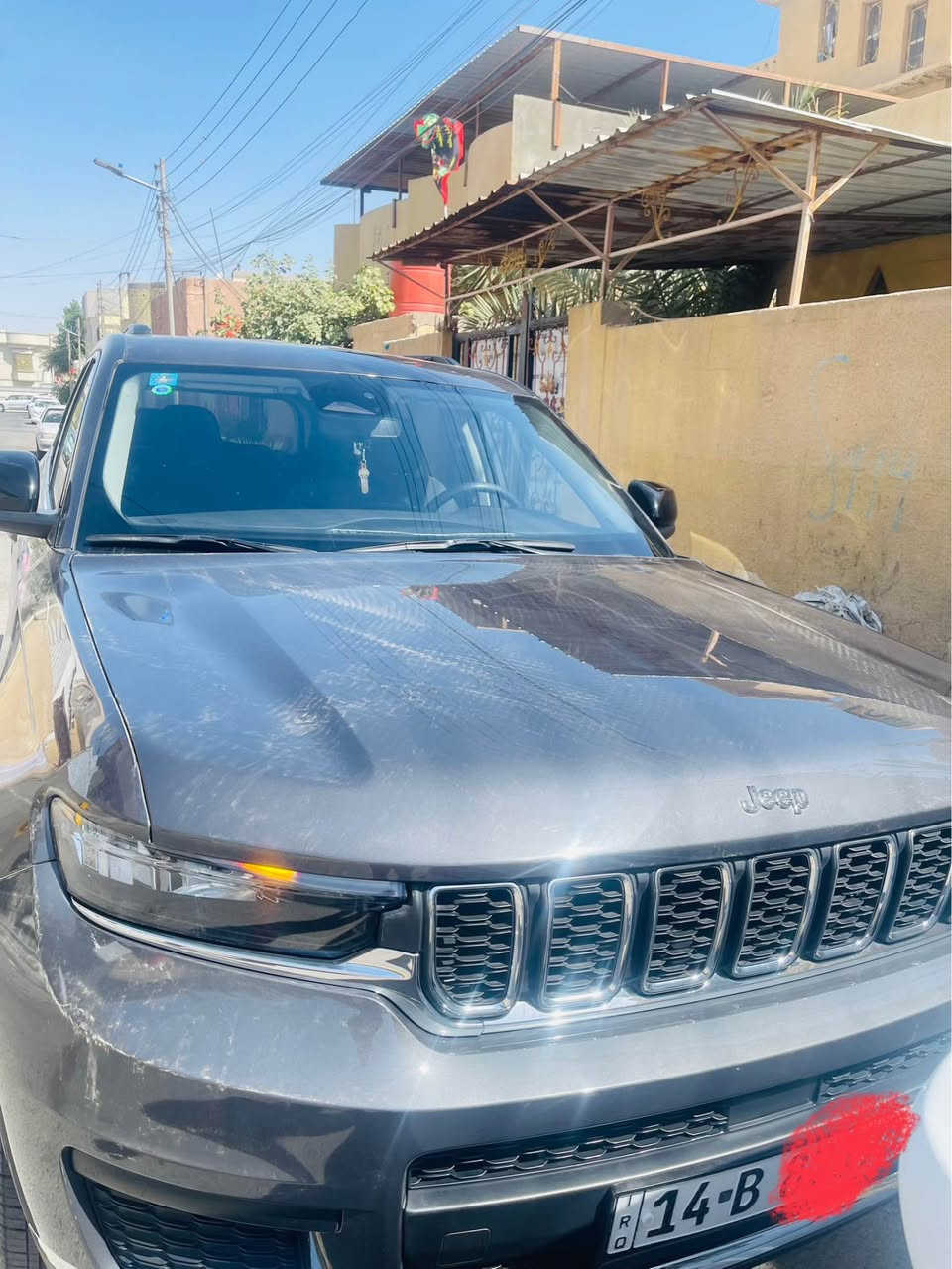 للبيع سياره جيب كراند شيروكي لاريدو مديل 2023 لون فيلي ضرر بنيد ومدكر وبيبان ثنين مبدل نفس لون وجاملغ خلفي مصبوغ بدون دواخل ايرباك ماضارب سياره حلوه واحله من صور مواصفات هواي بيهه نقاط عمياء رادارات حساسات تحكم فول بالستيرن شفتات سرعه تشغيل عن بعد سياره كل قطعه مبدل بيهه بلادي مو تجاري رقم بصره بسمي مكفوله تكم وشواصي سعر 265$ وبيهه مجال لموقع البصره / القبله / *********** البصرة, العراق
