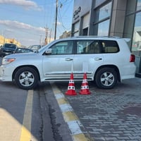 لاندكروز 2013 مكفوله كفاله عامة قطرة 💧 صبغ مابيها سنويه هزه كلها كامله...