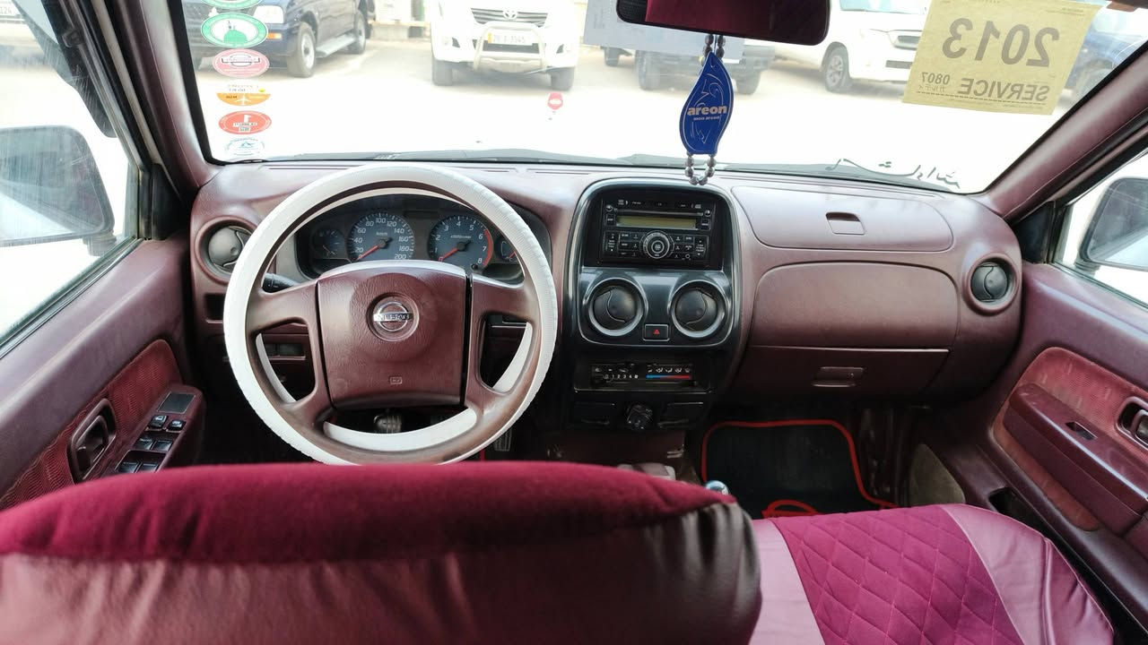 سلام عليكم 
بيكم نيسان شبوط موديل ٢٠١٣
رقم ميسان مداور ثاني يوم سنويه لل ٢٠٢٨
بيها صبق الجاملغات الماميه والبنيد 
محرك وكيل كفاله ترايك وين ما تريد
اكسن كفاله حداديه جديده 
السعر ١٠٧ وبيها مجال
رقم الهاتف ***********
