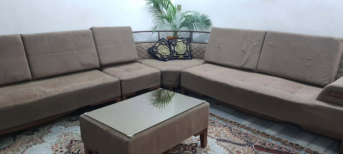 تخم قنفات تركي ١٠ مقاعد بحالة جيده جدا للاستفسار ***********
