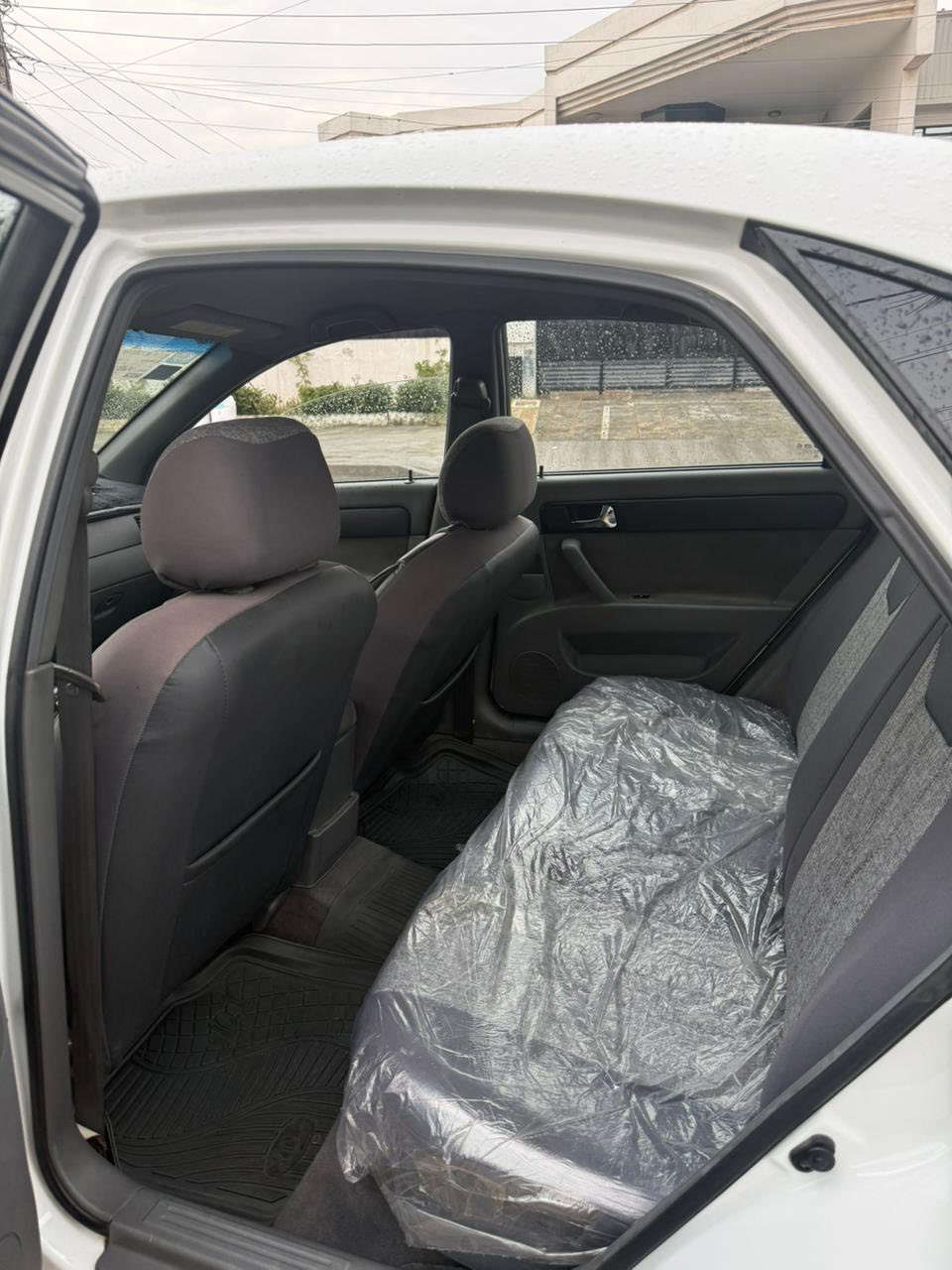 للبيع اوبترا 2011
استخدام شخصي 
السياره بأسمي رقم بغداد انكليزي 
وهزه جديده  السياره نظيفه كلش  ماشيه 92الف  تبريد تدفئه شاشه اندروير كامره دوشمه جديده السعر 92 وبيه مجال على كد الجيه سياره مابيه أي نقص مكاني بغداد السيديه 
لتواصل واتساب فقط ***********
