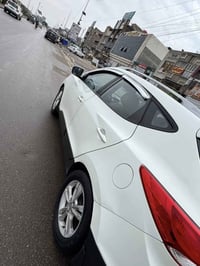 توسان 2010 خليجيه فول مواصفات مكينه 2000 دوش  السياره بيهة رش وجاملغ و...