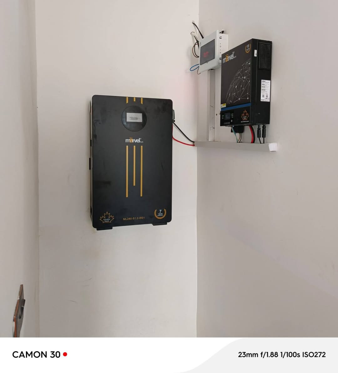 #عروض مميزة مع تخفيضات هائلة

تم بفضل الله تجهيز و  تنصيب منظومة طاقة شمسية لمنزل عبدالرحمن نجم حسين

قضاء العلم

         

7 الواح لونجي ٦١٥ واط
بطارية ليثيوم 15 كيلو واط
انفيرتر 6 كيلو واط 

 م. عامر البشير
***********
حارث البشير 
***********
د. جاسم الحسن 
***********
م. بلال طالب 
***********
