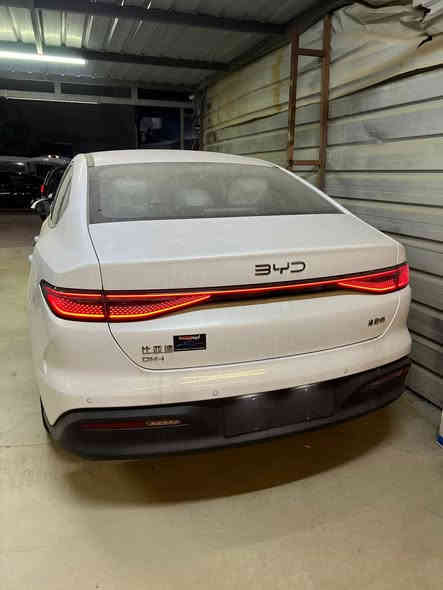 سبب البيع: اليشتري يروح وياي اريد اخذ 06 خاف احد يكول مو خوش سياره.
Byd  2025 سيل 05 نص مواصفات
سياره بأسمي رقم بغداد
مكفوله من كلشي كفاله عامه شرط السونار
مكانهه بغداد الزعفرانيه
***********
السعر 19.500.000 دع
والف عافيه ع الياخذهه
