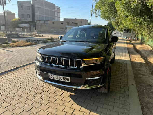 ***********.وتساب 
التيتيود. بلاك توب
5 راكب

jeep grand cherokee altitude 🏁
Balck-top.
5 sets 

رقم اربيل فحص وهزه جديد

حادث سطحي جداً بسيط
مكفولة لغود او شواصي
حادث [جاملغ وربع البنيد تعمير درجه اولى  ]

الباقي سياره كفاله عامه

ماشيه 32 mile
 جديده
المواصفات : 
 فتحه سقف طكتين
كشن جلد + مخمل 
دخول ذكي
بصمة ابواب وتشغيل عن بعد
شاحن وايرلس
كامره دواره
صندوق كهربائي شفط 
تبريد منفصل
شاشه كيجات ديجتل
رادار امامي
سماعات بوس دمام
شفتات بالستيرن
لد نهاري ابلادي 
حساسات خلفيه 
 اوتو بريك توقف ذاتي
نظام صوتي
نقطه عمياء 
اشاير بالمري 
فول تحكم استيرن
ويل 20 اسود ابلادي 

محرك السيارة 
V6
3600

وبعد بيها هوايه مواصفات 

للتواصل 
*********** وتساب بغداد
