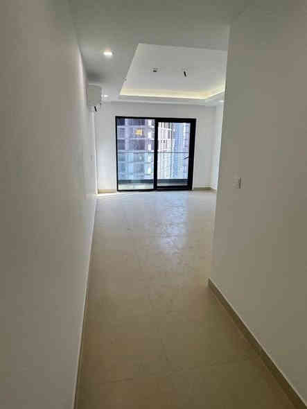 ✅ شقة جديدة زيرو للايجار 
📍المنصور - مجمع رويال ستي 👑
المساحة 161 متر
🌿 مجهزة سبالت وكاونتر حديث وسخان

✨التفاصيل: صالة واسعة
• مطبخ مجهز 
• غرفتين نوم واحدة ماستر
• خدمات صحية عدد 2 
• غرفة لوندري لغسل الملابس
• بلكونة بأطلالة داخلية جميلة
• بارك خاص 

مع خدمات عديدة داخل المجمع 
4 مصاعد سريعة وآمنة
🔑 بمقدم  شهرين فقط

للاستفسار او الطلب : ***********
