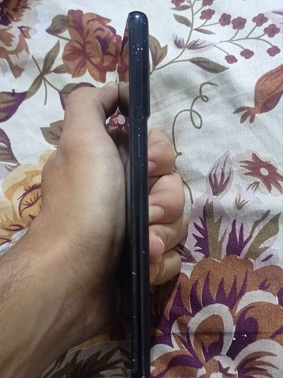 السلام عليكم...
SAMSUNG S21+ للبيع 
عربي شرق أوسط  
ذاكره 256 /رام 8
 اكزينوس 2100
كاميراته تصوير 8k اماميه 4k زوم 30 أكس حقيقي 3
شاشه Dynamic AMOLED 2x أعلى شاشه من سامسونج
صوت ستيريو 
جهاز مكفول من كلشي 
بس مبدل عدسات الكزاز مال الكاميرا الخارجي الي بل ضهر ورجع بلادي .
بل الالعاب مدعوم وبل برامج التواصل مدعوم باعلى دقة 4k
شرط كله بلادي 
سعر 300الف وبي مجال 
أنتبه!!! مو أجنبي/ عربي


**إذا كنت صاحب هذا الإعلان وتريد حذفه لأي سبب، رجاءا أرسل رسالة إلى الدعم الفني**