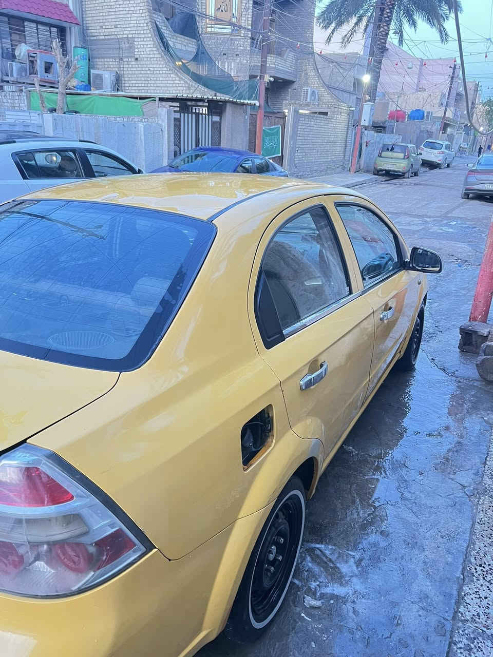 السلام عليكم
افيو موديل 2008 وارد امريكي مبدل بيها جاملغ رقم انكليزي مصفرة هيئة وغرامات سيارة باسمي  كاملة وخير من الله بيها جم نقوصات يرادلهن ترتيبات تبريد واكف ومكينة وكير خير من الله حدادية نص عمر السعر 48  ….. مكان السيارة بغداد الامين الثانية …. *********** بي واتساب
