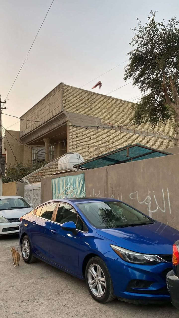 سلام عليكم شوفرليت كروز موديل ٢٠١٨
ماشية ١٧٧,٠٠٠ كم 

جاملغ وبنيد صبغ 

سيارة نضيفة 

نقصهة صدر فقط 

مواصفاتهة 

شاشة الجبيرة 

فتحة سقف 

داخل مخمل بيجي 

مكينة وكير وتبريد خير من الله 

الشراي يتصل (***********) 

السعر ٩٩$ وبي مجال بسيط
