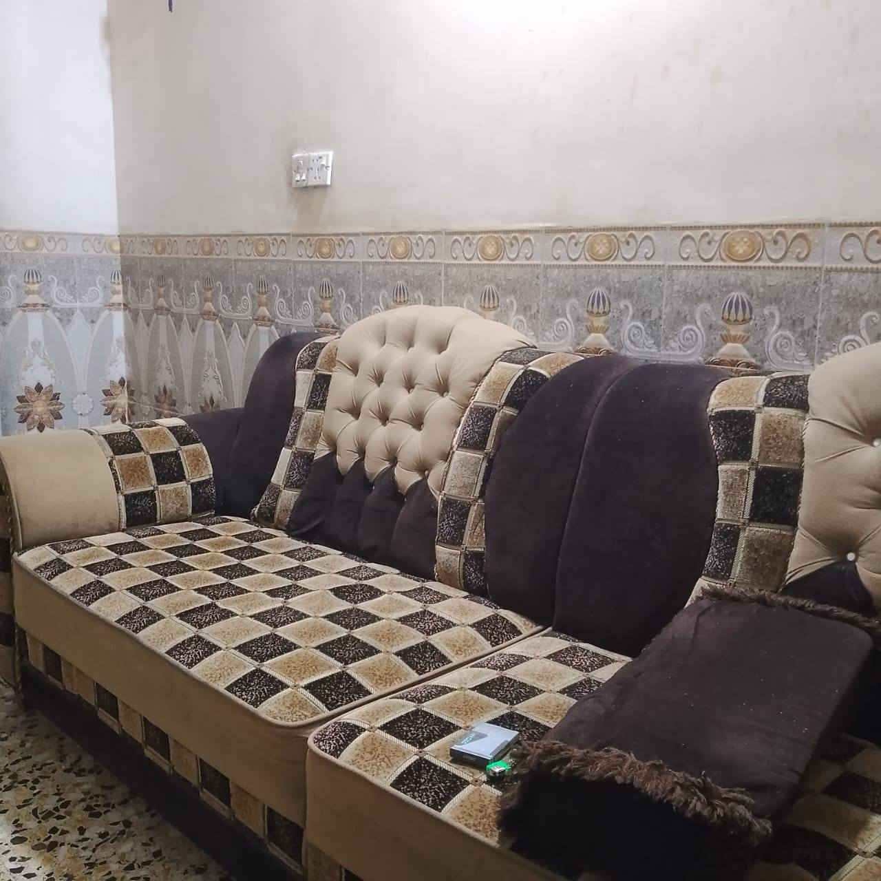 للبيع تخم قنفات نضيف 12مقعد وزاويه يعني يصيرن 13مقعد
بغداد الشعب
‏‪0770 870 8546‬‏
