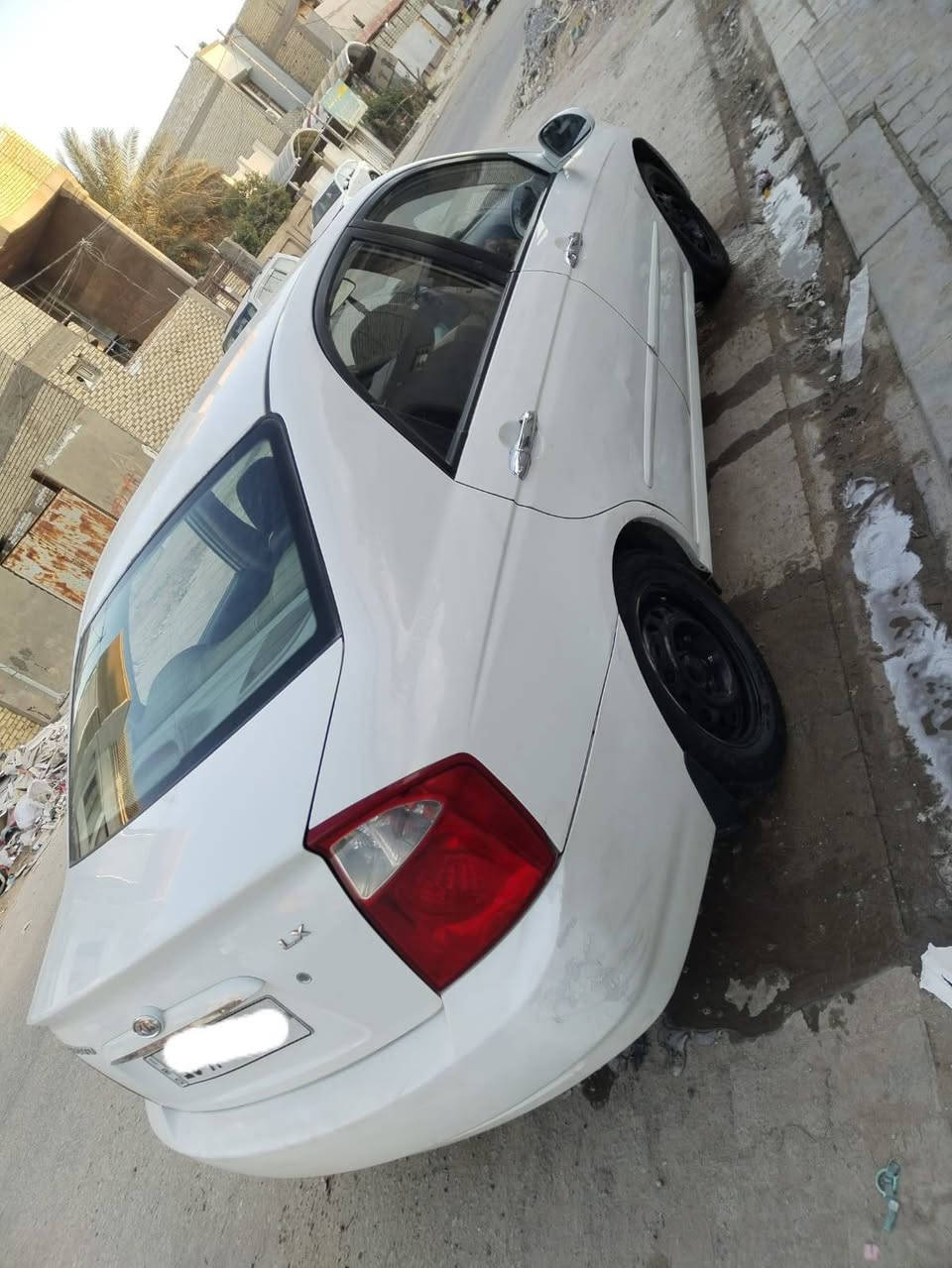 السلام عليكم من رخصة الادمن
سياره سيراتو مديل 2006 للبيع كير مكينه حداديه تخم تاير جدد رقم قادسيه دولي بسمنه السياره باقي التفاصيل سونار موجود  داخل المنشور مكان نجف السعر ( 73) وبيها مجال الشراي يتصل مكلف بل نشر مكلف بل نشر غير متواجد عل فيس. 
رقم الهاتف (***********)
