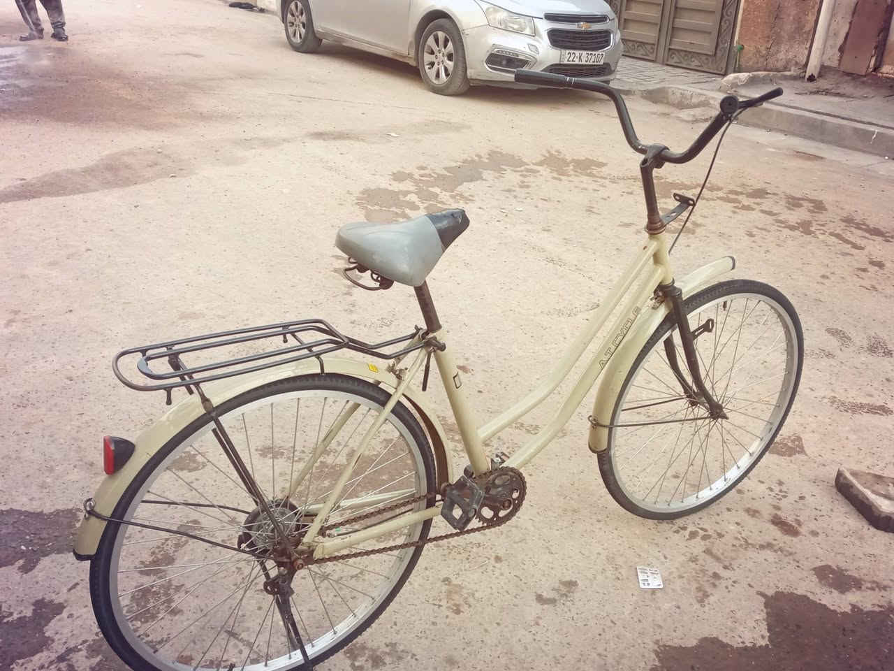 السلام عليكم
بايسكل بناتي 

حجم26

السعر75 

للستفسار ***********
