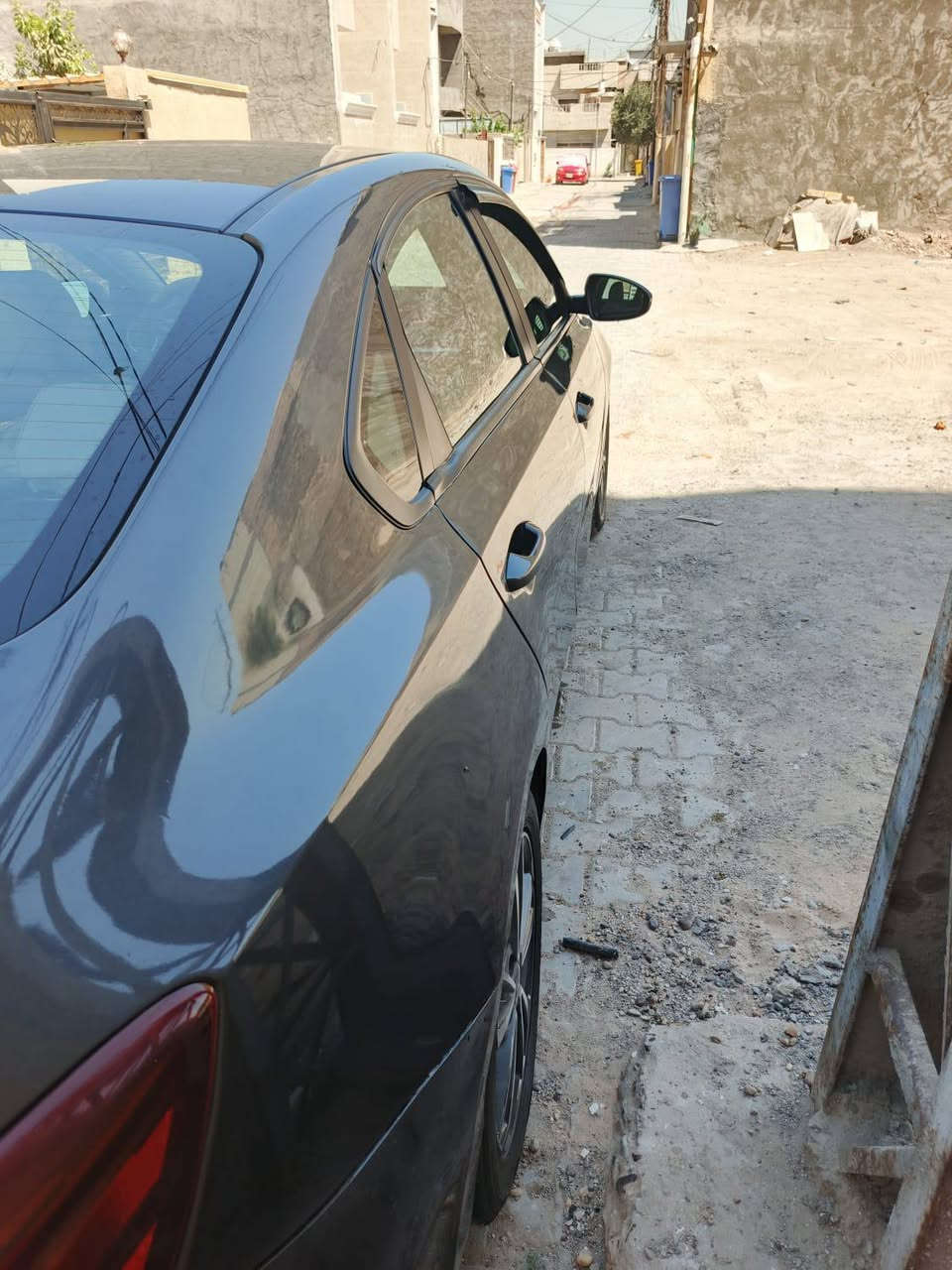 السلام عليكم كيا فورتي 2023 محرك 2000 مواصفات معروفة ماشية 61ميل قابل للزيادة ايرباك كله سليم رقم اربيل باسمي حادث موضح بالصور وبيها بارد بباب السايق مبدل بيها رواجز فقط.. المكان الدورة للاتصال ***********. السعر 147 وبيها مجال
