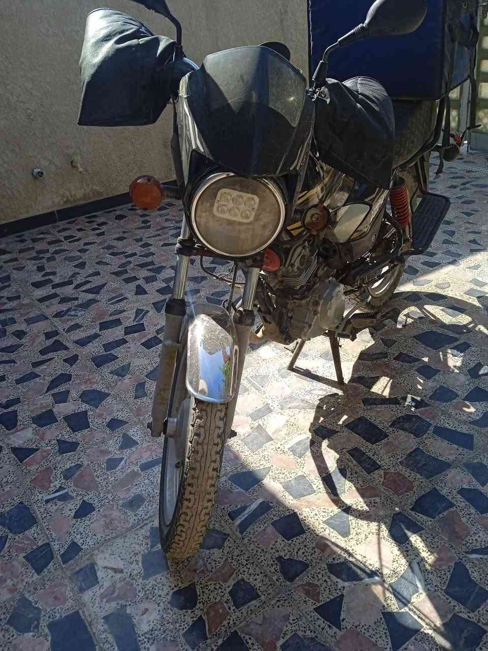 سلام عليكم تي في اس دراجه نضيفه مجفت جديد لاتبخير ولاتنقيص شغاله سلف وهندر أوراق كامله اصوليه سعر 750وبيها مجال قليل مكاني بغداد شعب ***********
