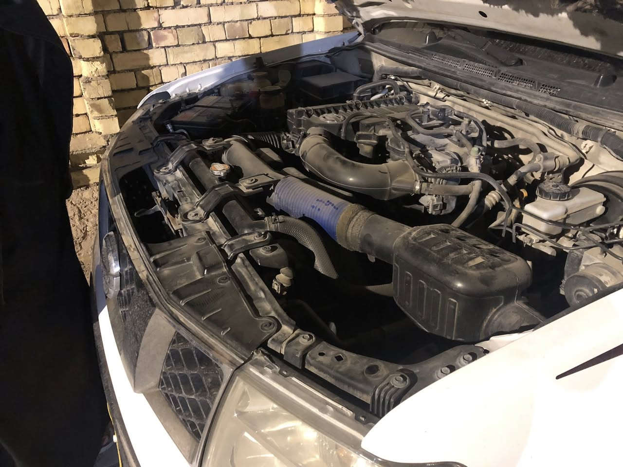 نيفارا 2015
رقم اربيل 
كفالة السياره عدا جاملغ وبنيد 
كير مكينة خير من الله السياره ماشاء الله جديدة بعدهي
130$
البصرة
***********
