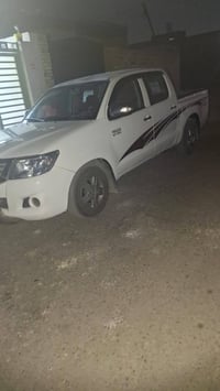 هايلوكس • ٢٠١٢ • كير عادي