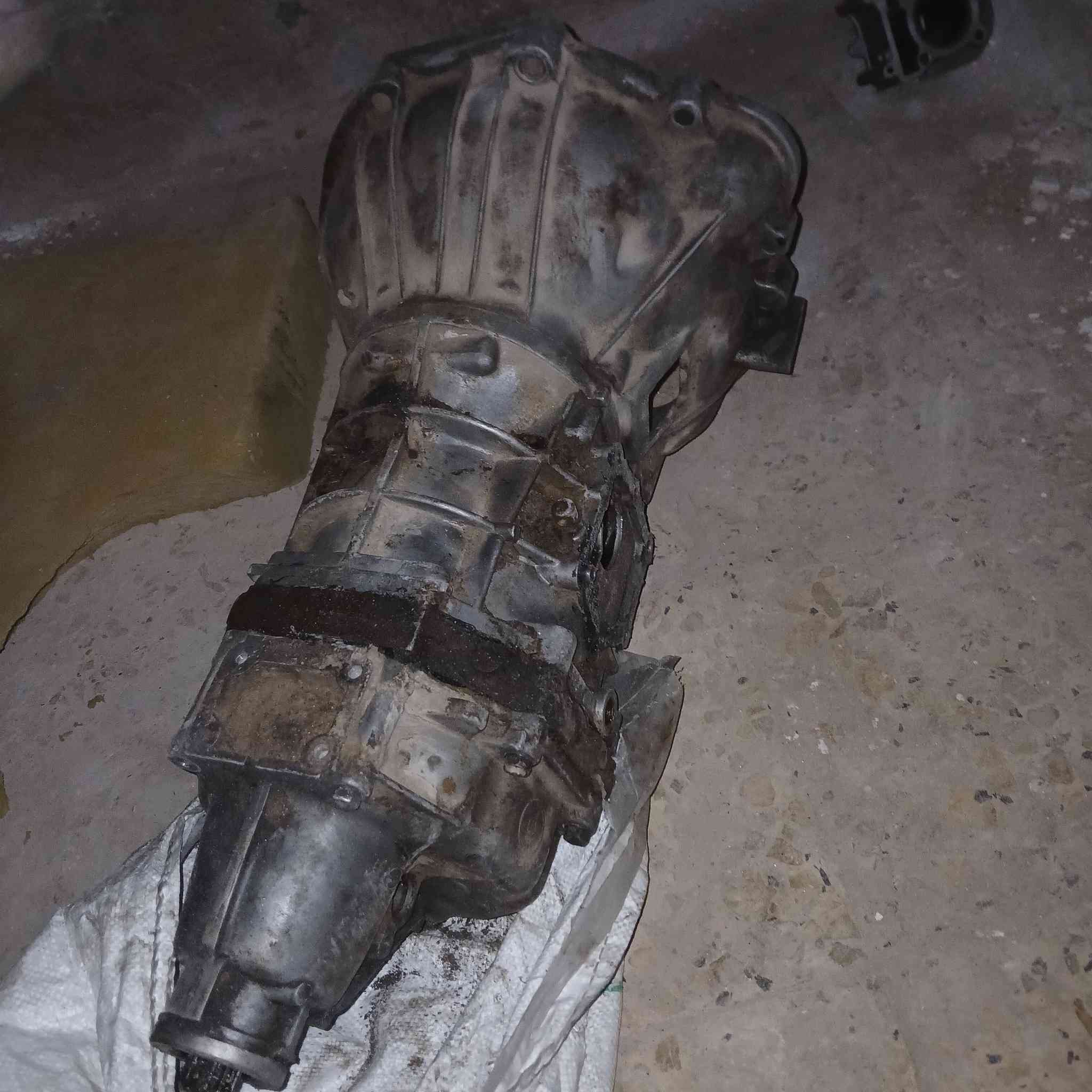 اخوان السلام عليكم كيري فتون  بس الثالث ما يجي السعر 60, مكان بغداد الحسينيه مال الراشديه هذا رقم تليفونه ***********
