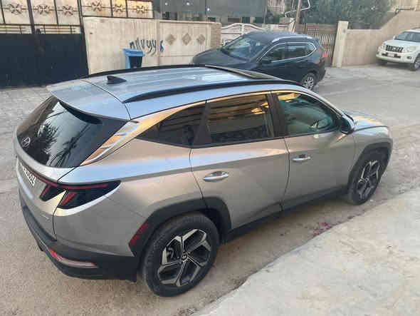 توكسان 2022 امريكي
ماشية 52 الف كيلو متر مو ميل
فول مواصفات 
فتحة
تشغيل عن بعد
صندوق كهرباء
كرسي كهرباء
كراسي تدفئة
شاحن واير ليس
تبريد قطعتين
هاند بريك بصمة
انظمة قيادة 
بصمتين
محرك 2.500 … 4 سلندر 
وغيرها من المواصفات المعروفة

حادثها الباب خلف الصدر مبدل فقط
وهنا بالعراق صار بيها اقل الشبر بخشم
الجاملغ الامامي بارد ومكحل على كده
هزة و سنوية ورقم كلهن جدد 
وبإسمي تحويل او وكالة

العنوان : بغداد - الدورة
السعر 207 وبيها مجال 
للأتصال ***********
