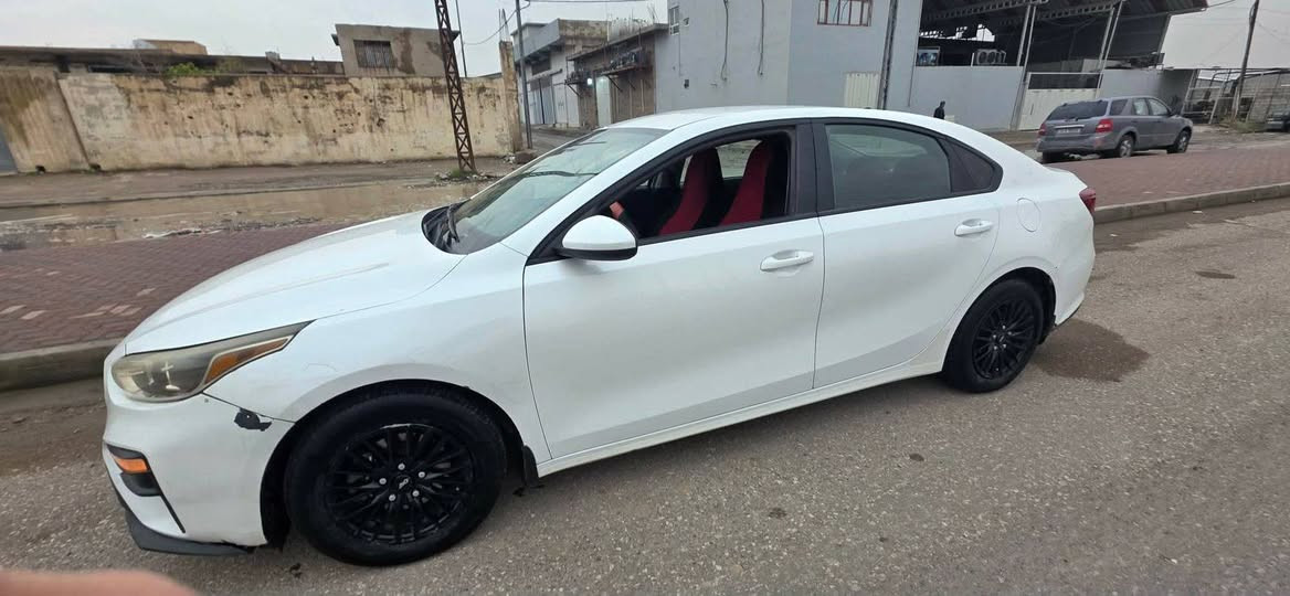 السلام عليكم وحياكم مكتب المدين وياكم 👋
فورتي ٢٠٢٠ 🇺🇸
رقم اربيل سنوية جديدة تشتري من الشرعي 🚦
كابون بانزين بيها ماستر ⛽
محرك ٢٠ دوش شرط كير شرط 🛑
مواصفات نص فول شاشه حساسات كامير 🧿
تبريد تدفئه شغال 💯
بدون ضرر بدون صبغ بيها ملاحظتين فقط 🛠️
ماشيه ٨٠ الف ميل 🆕
السعر ١٣٧ وبيها مجال 💸

قفل ماكو بالتلفون تعال شوف واقتنع.
🔴 اوقات العمل  من الساعه العاشرة صباحا الى الساعه العاشرة مساءا 
  
🔴 غير متواجد على الفيس والماسنجر 

العنوان :- مكتب المدين لبيع وشراء السيارات الموصل موصل الجديدة شارع بغداد مقابل جامع الاغوات قرب مجسر المشاة 
 
الاتصال ع الارقام 
***********
***********
