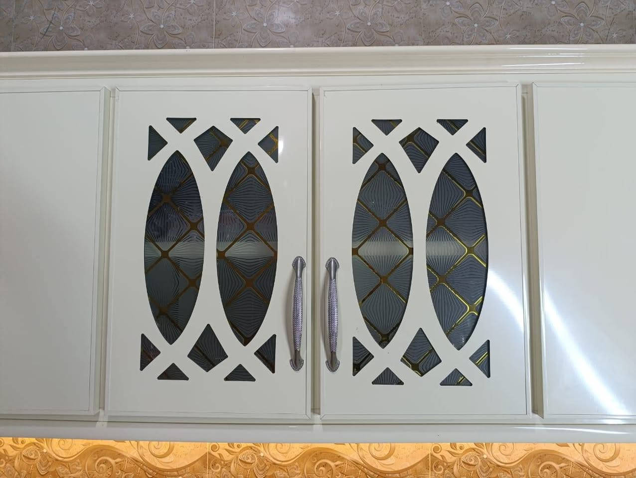 کەونتەڕ مەواد ساڕاێە
3مەتڕ80سم
سنک مەتڕ 20سم
سعڕ 900 مەعالمە کلاڕ 
***********
