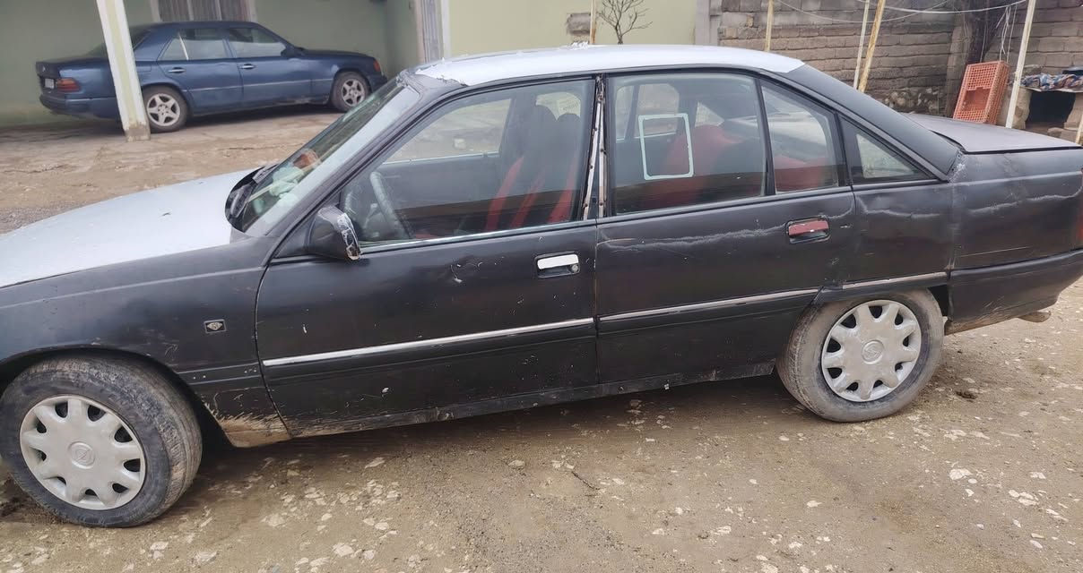 اوميكا حجم 20.موديل 1991.كير. محرك اكسل شرط. تواير اربعه نضاف سبير شغال باتري جديد . رقم نينوئ اخضر شرط الوكاله والتحويل. كابون بانزين بيها يحتاج تفعيل. بدون ضربه او معجون.
رقم الهاتف /*********** واتساب نفس الرقم.
