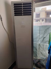 اسلام عليكم سبلت توسوت 2طن عمودي استخدام اسبوع واحد فقط بعده بكارتونته...