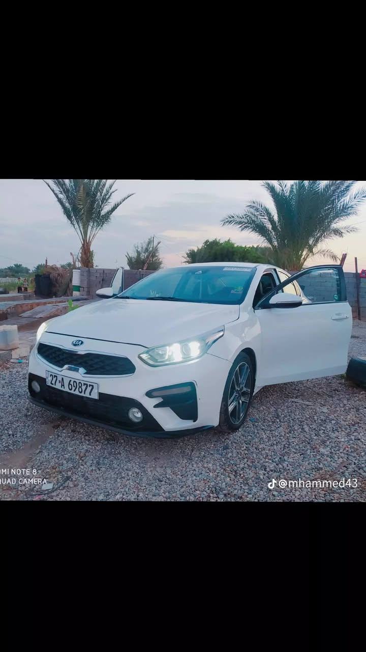 سلام عليكم للبيع فورتي 2019 سيارة تجي وتشوفهالسعر 135 وبيهه مجال الطيبين  ***********.
