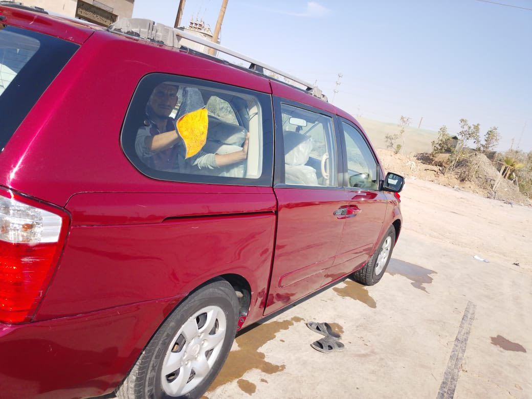 السلام عليكم 
سيدونا ٢٠٠٧ أمريكي ضربتها جاملغ خلفي بدون عبور و الباقي كفاله السياره جديده رقم بغداد دولي السياره ب اسمي 
الدواخل بيجي 
السعر ١٣٠ و بيها مجال 
مكلف ب النشر الاستفسار ع الرقم : ***********
