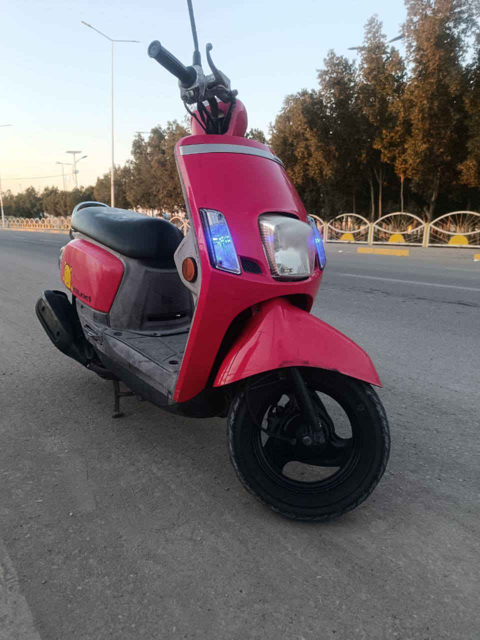 سلام عليكم
ماكس بوليس مسطره للبيع 
مكينه مكفوله من مفتوحة 
كفر بلادي ختم واحد ويه المكينة 
كلچ WF بلادي شلعه و معدل تشك الكاع  
شوته رياضي 4 ولف 
منظومه زينون بلادي 
موديل 2013 
السعر مليون و ميه و بيها مجال حلو
العنوان/البصرة / الدير 
للأستفسار 
***********
واتساب
