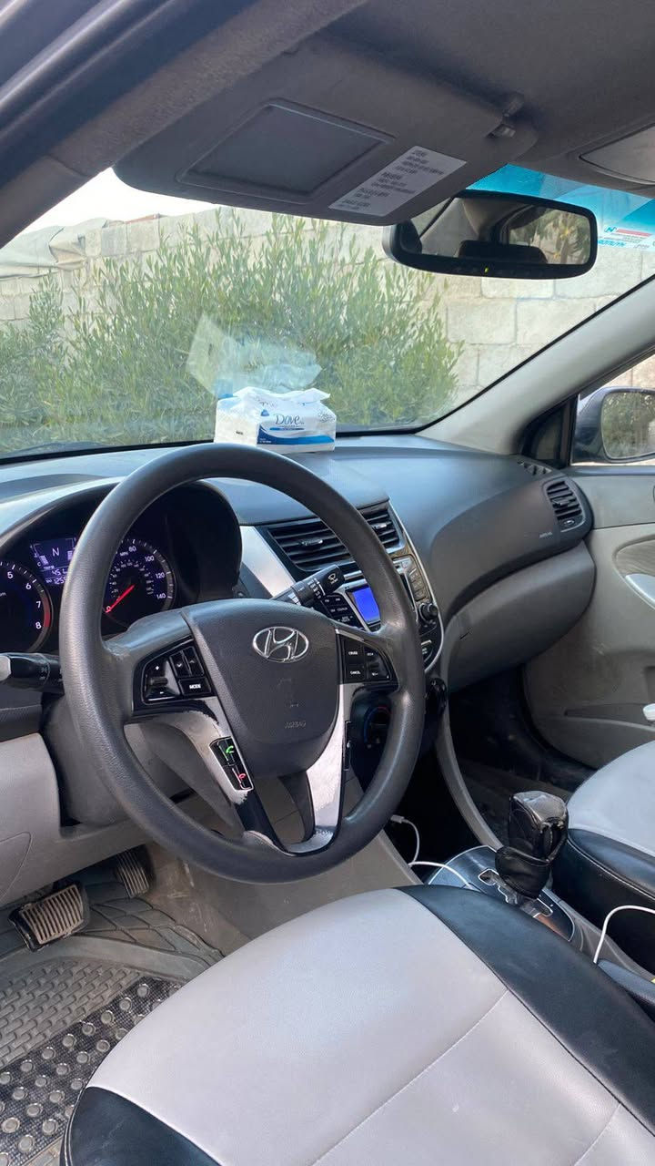 للبيع اكسنت موديل 2013 مكينه وكير جديد بدون تنقيص مصبوغ عام أثر جراد بدون ضربه صدر جديد سنويه 28 الاتصال ***********
