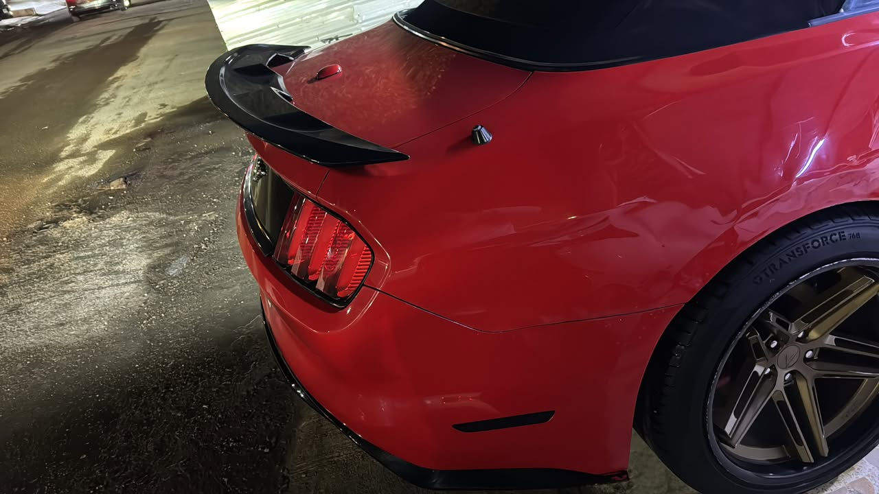 موستنك 2016 احمر طماطا  ايكو فول بريمنيوم فول كشف السيارة نقصه بس دعاميه اماميه مو حلوه بيه 3 قطع صبغ بلادية كشف كهرباء بلادي بيه ويل فيرادا تايرات جدد مستعجل ع بيع السعر 110 بيه مجال بسيط 
***********
