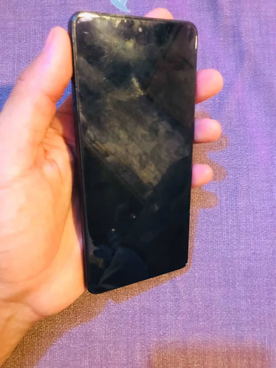 سلام عليكم  Redmi Note 13 5G  الذاكرة: 256GB   الرام..8
كاميرا 108MP  بطارية 5000mAh شحن سريع 33W  بيه فطر خفيف بالشاشة وما مبين ، وما يأثر على أداء الجهاز.   غراضه شاحنه الاصليه مالته33W وكيبل 
 سعر 220 وبي مجال بسيط مكاني بغداد 
***********

.
