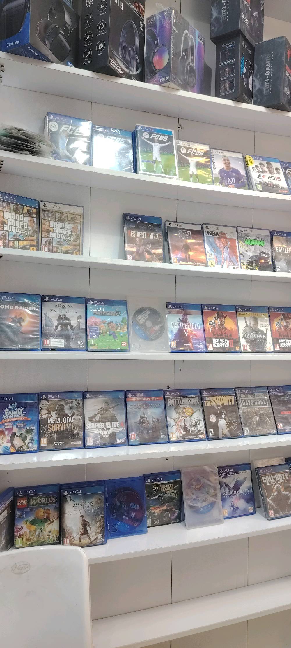 سلام عليكم متوفر كل بليات جوستكات أغراض أقراص داخل الجزائر تواصل رقم واتساب 